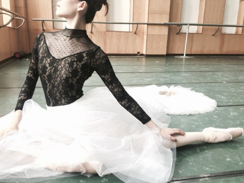 🌟 シャオシャオレオタードでデコルテを引き立てよう💃