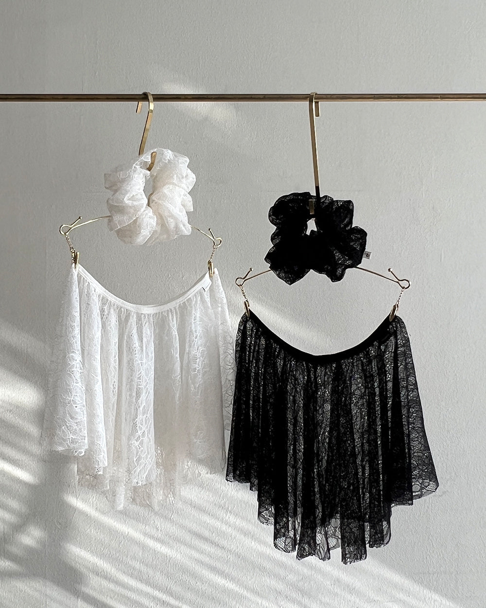 レヴダンス シュシュ LEVDANCE COSETTE SCRUNCHIE