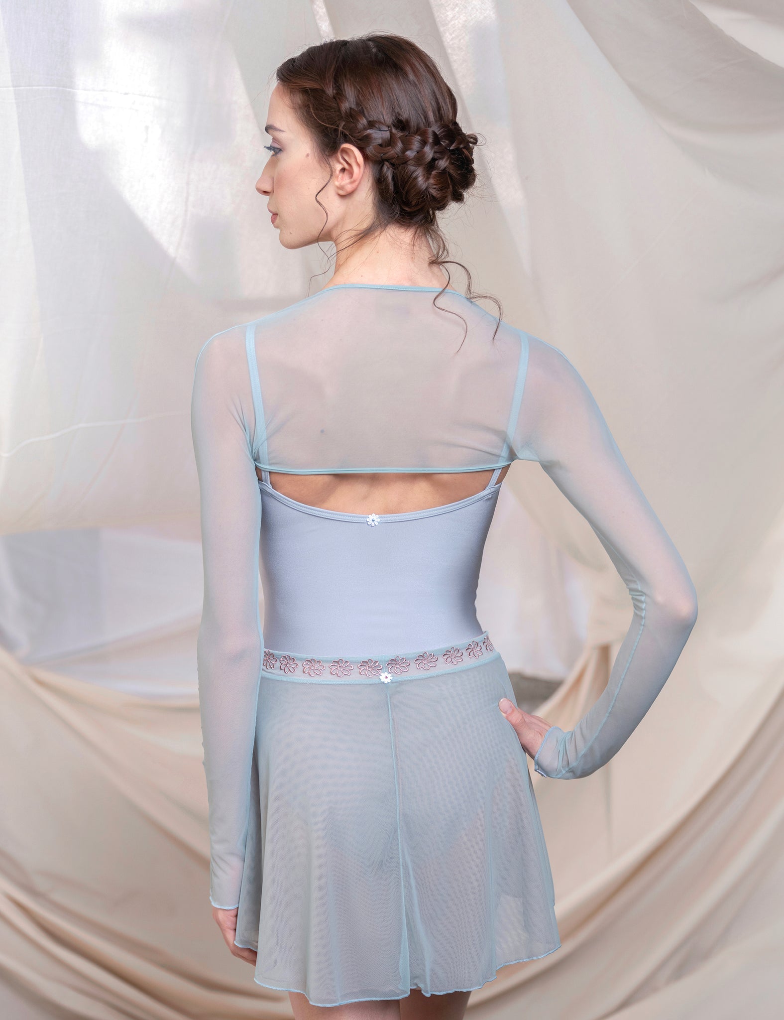 デラロミラノ バレエ シュラグ DellaLo' Milano Ballet Shrug 2026