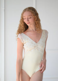 クラスイン キャップスリーブレオタード Class In CREAM LACE OVERLAY CAP LEO