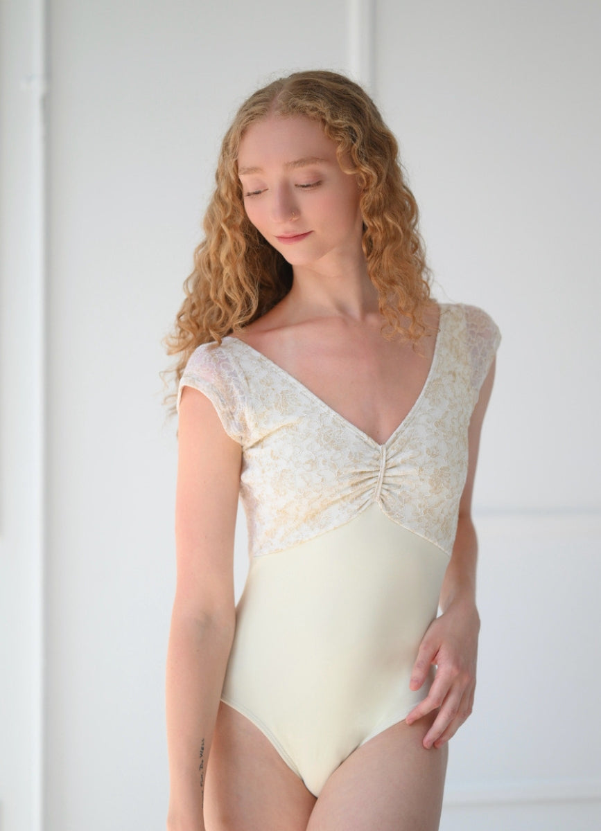 クラスイン キャップスリーブレオタード Class In CREAM LACE OVERLAY CAP LEO