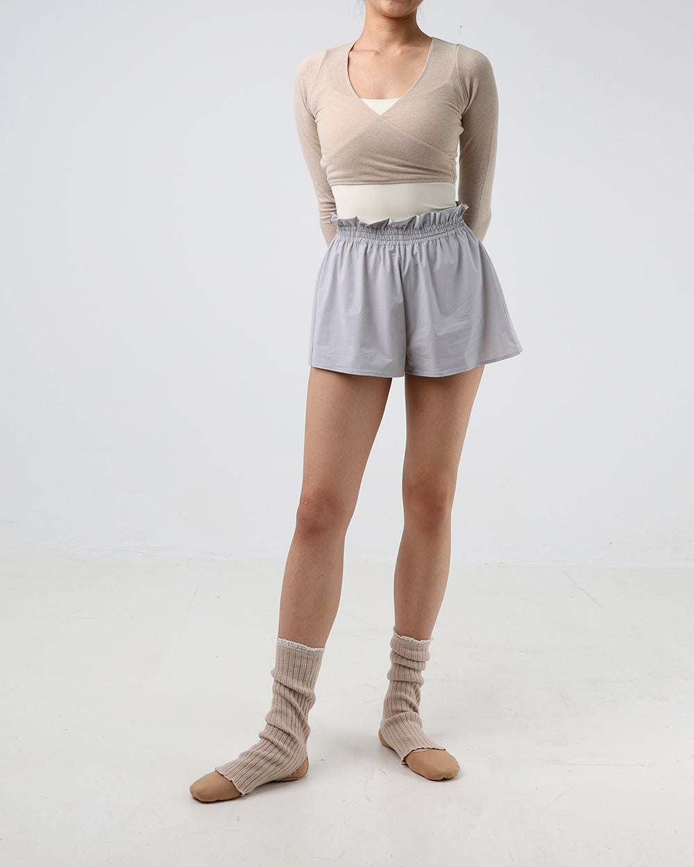 レヴダンス ショーツ LEVDANCE laura flared shorts LIGHT GREY