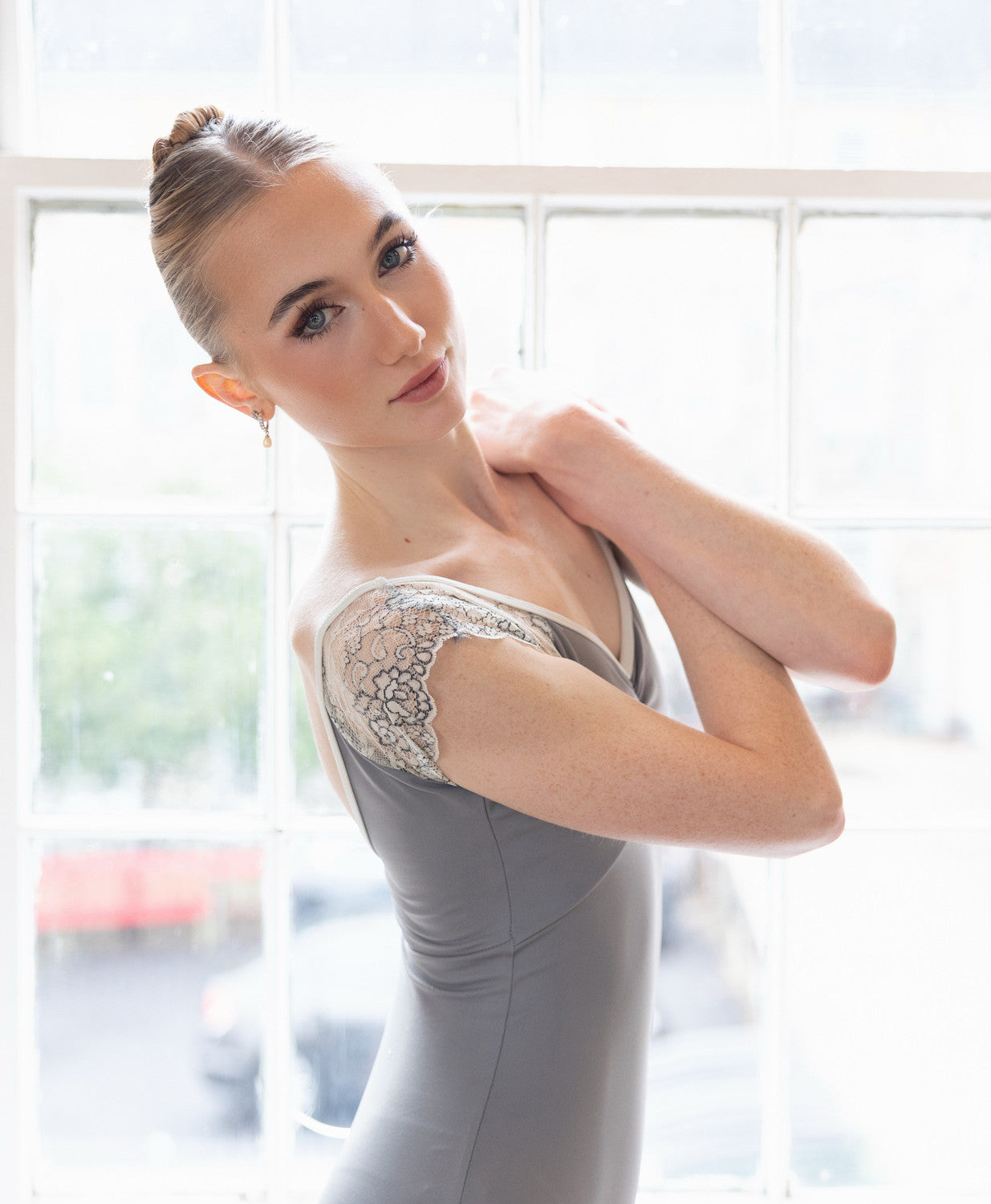 クラスイン キャップスリーブレオタード Class In GREY POSITIONED LACE LEO