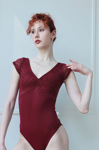 クラスイン キャップスリーブレオタード Class In BURGUNDY LACE OVERLAY LEO