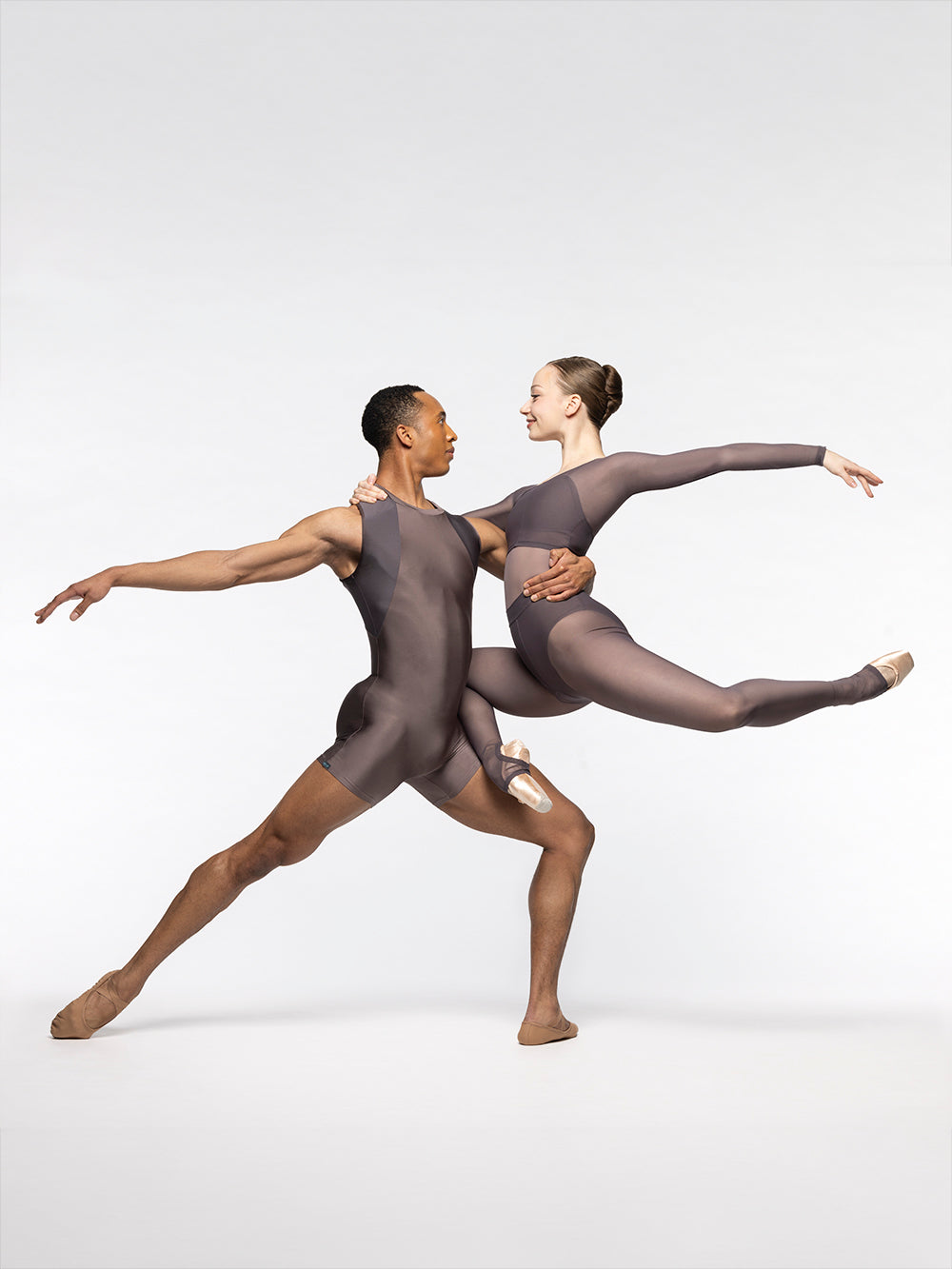 エレベ ダンスウェア スティラップバックシームタイツ ミスティックメッシュ Eleve Dancewear Back Seam Tights Mystic Mesh RTW