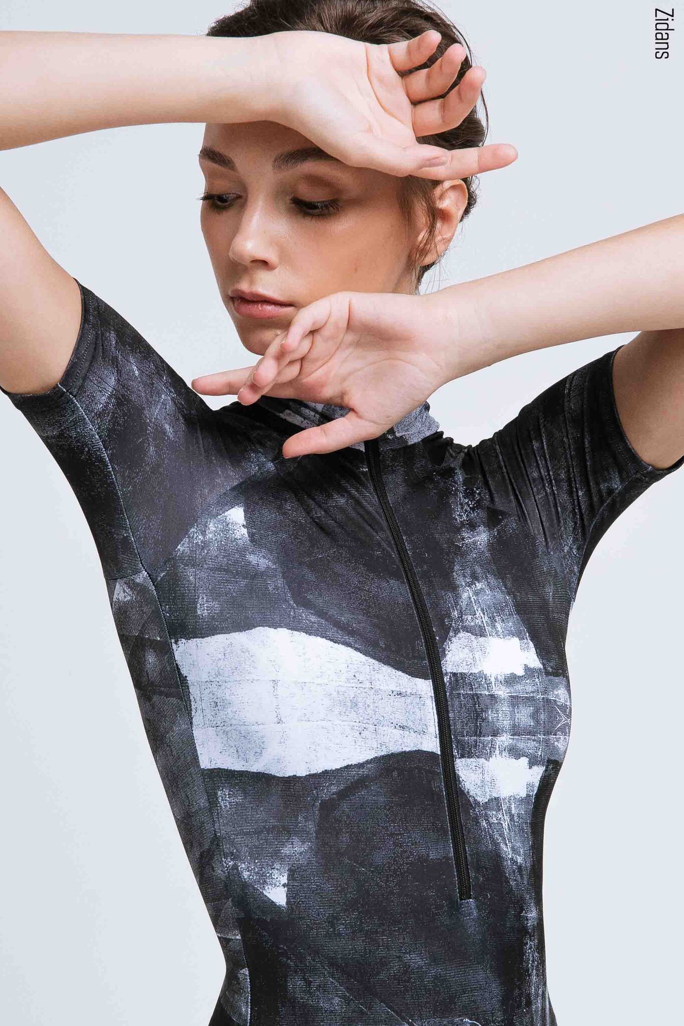 ジダンス ラグランジップ T-レオタード（在庫商品） ZIDANS Raglan Zip