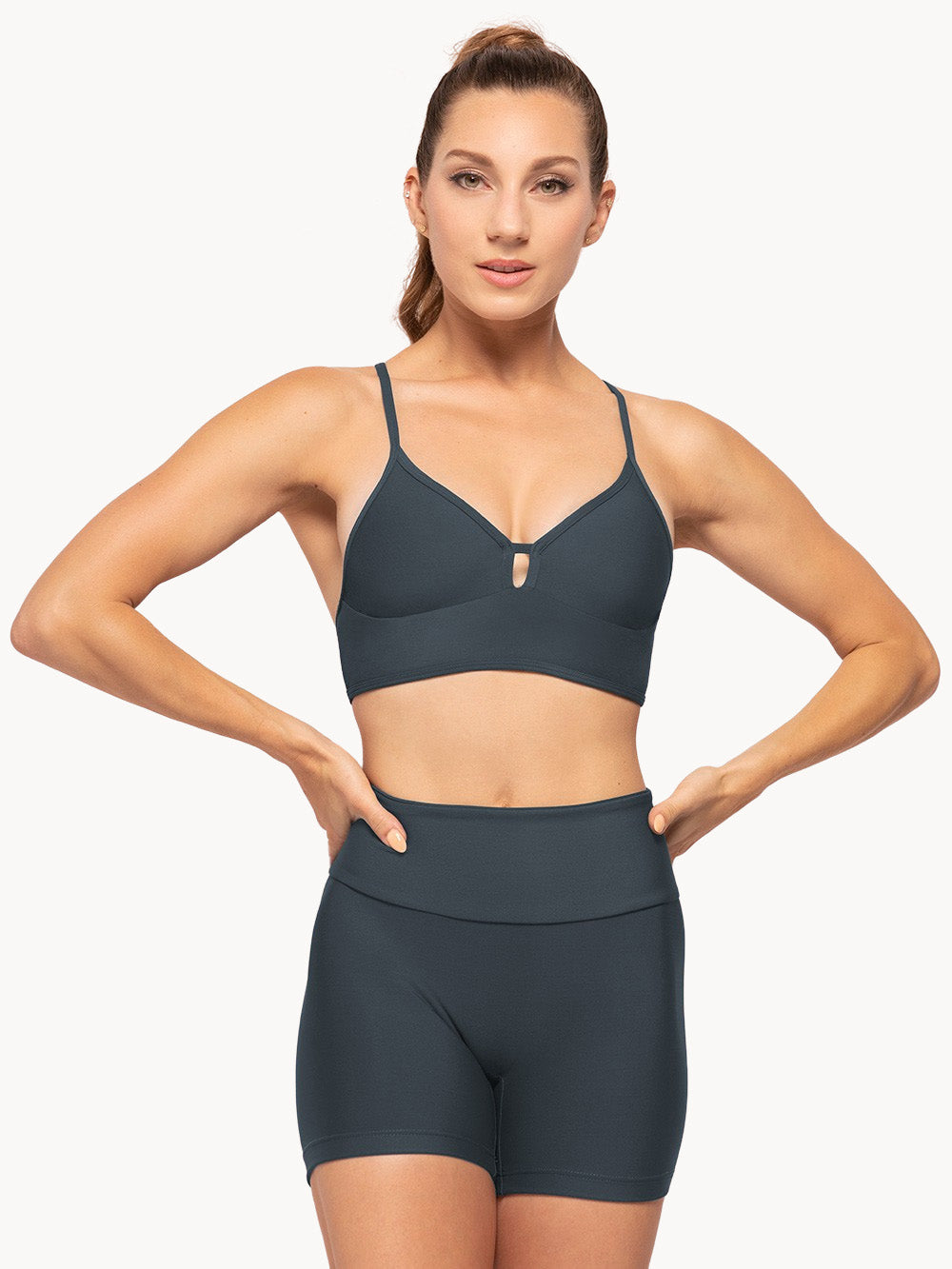 エレベ ダンスウェア クレア ショーツ 5 インチ Eleve Dancewear Claire Shorts 4.5" Symphony RTW