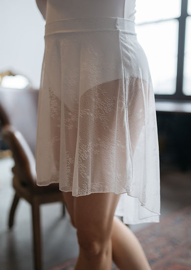 シャオシャオ アバ レーススカート 全2色 【大人】Xiaoxiao Ava lace skirt - Lace Pull-Up Ballet Skirt
