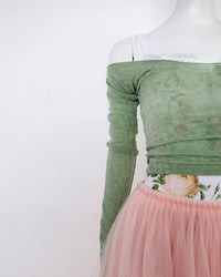 レヴダンス オフショルダーウールセーター グリーン LEVDANCE  off-shoulder wool sweater VINTAGE GREEN