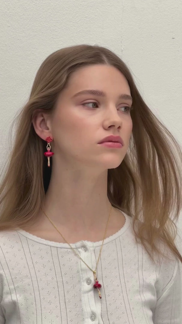 レネレイド クレマチスのバレリーナのイヤリング Les Nereides