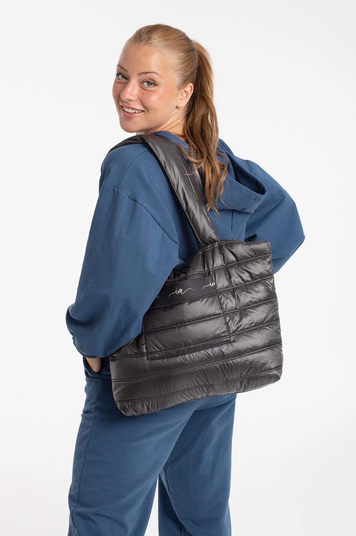 インターメッツォ アルマ パッディド バッグ Intermezzo Athleisure Collection Alma 全3色