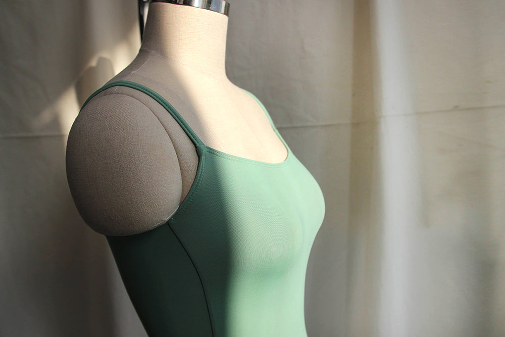 レヴダンス エミリー キャミソールレオタード ヴィンテージグリーン LEVDANCE emilie camisole leotard VINTAGE  GREEN