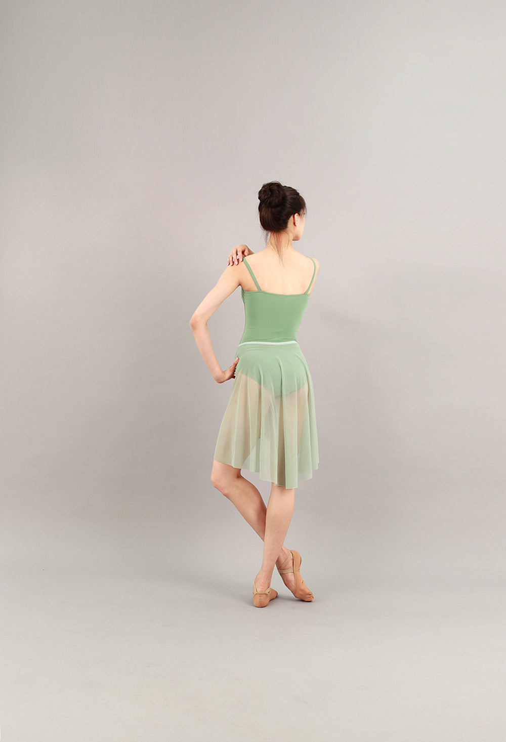 レヴダンス エミリー キャミソールレオタード ヴィンテージグリーン LEVDANCE emilie camisole leotard VINTAGE  GREEN